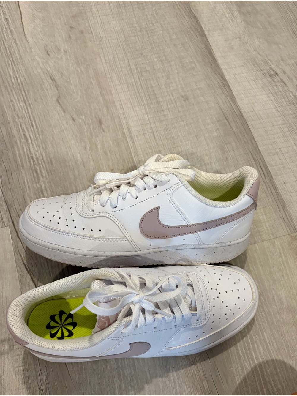 Nike Women’s White Sneakers with Dusty gray Swoosh